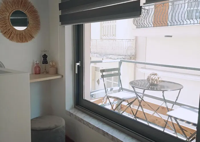 Elena's By The Sea Maisonette Daire *