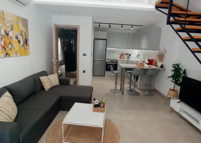 Elena's By The Sea Maisonette Daire